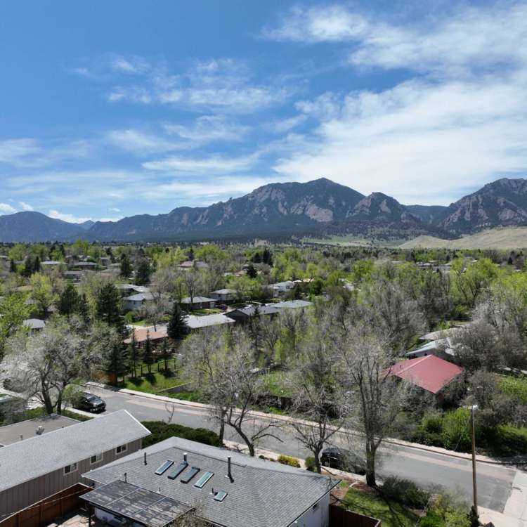 South Boulder, South View